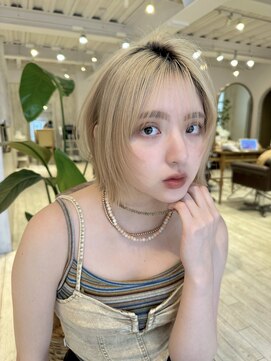 リコバイアフロート(riko by afloat) ボブ/外ハネボブ/ハイトーン/ブリーチ/フェイスレイヤー