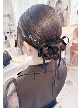 アマレット 東京駅八重洲店(amaretto) 艶シニヨンスタイル