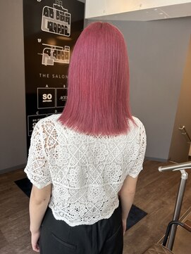 アオ(ao.) コーラルピンク/デザインカラー/レイヤーカット/ウェットヘア