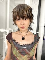 レコ 渋谷(LECO)&nbsp;シャギーショートウルフハイトーンホワイトシルバールーツカラー