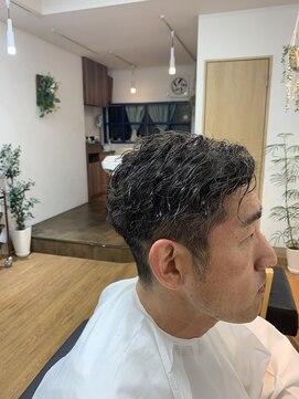 プラヤ(PLAYA) 【30代40代】ビジネスマンにオススメ◎男前カット+眉カット