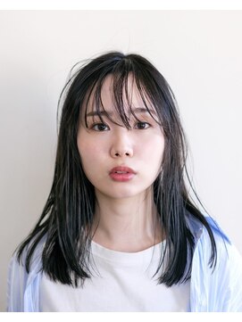 ルプラ ブリリアント(le-pla brilliant) レイヤーカット/フェイスレイヤー/ミディアム/アッシュグレー