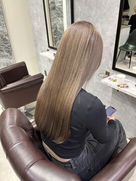 グラッジ 池袋(GLADGE) フォギーベージュ