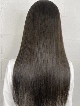 アンジュ 南海なんば駅前店(ange treatment & head spa)の写真/【各線なんば駅2分】一人一人の髪質や癖に合わせた薬剤選定で、理想のダメージレスなストレートな髪へ