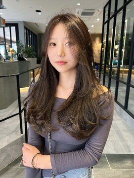 アクトジャパン グランドセントラル 博多リバレイン店(ACT JAPAN GRAND CENTRAL) Layer×Beige