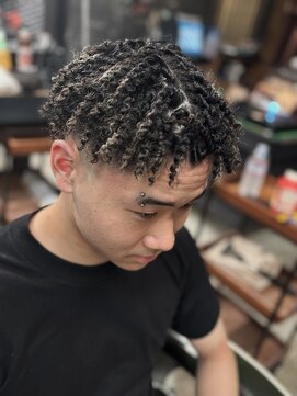 フォーコーナーズカットショップスリーセント 栄(FourCornersCutShop 3/cent) スプリングドレッド