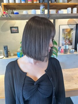 マスカリ(muscali) ハイライト/ダークアッシュ似合わせカットミディアムレイヤーc99