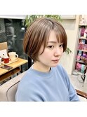 ショートボブ
