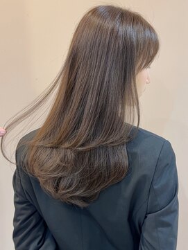 レジナヴィータ 栄(Reginavita) 透明感カラー レイヤーカット 髪質改善 オリーブベージュカラー