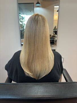 バロックトーキョー(BAROQUE TOKYO) 外国人風ハイライト/バレイヤージュカラー【表参道原宿美容室】