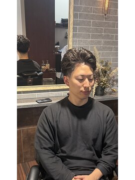 ジェイソンバーバー 2nd(JASON BARBER) 大人の色気はフェザーパーマ