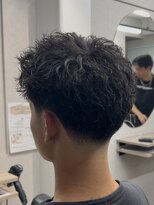 アミーゴ(AMIGO) スパイキーショート×ピンパーマ×テーパーフェード