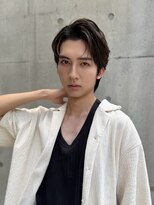 ピコット(P cott)&nbsp;ナチュラルメンズヘアメイク韓国風センターパートメンズメイク