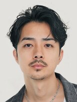 フィフス(fifth)&nbsp;原宿メンズパーマフェザーパーマセンターパートガイルヘアゆるめ