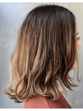 マッシュ 北堀江(MASHU) モーブカラーグラデーションのくびれミディスタイル サエキ