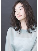 シャンプー 本店(SHAMPOO)&nbsp;かき上げで表情が変わる　リバースバングで大人かわい いヘア