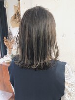 リッカ(RICCA)&nbsp;【RICCA渡辺】明度差でつくるハイライトのグレーベージュ