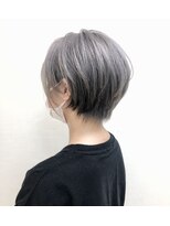 エヌプラス(N+)&nbsp;ショートボブ×ダークアッシュ×シルバーグレージュ