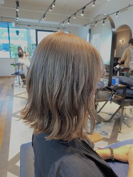 レジーナ トリドール(REGINA Tri'or) 【八角】柔らかベージュカラー