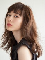 ファムス(fam.s)&nbsp;前髪短め無造作ロングスタイル