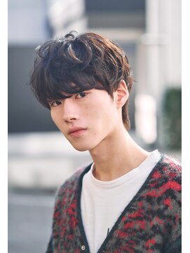 キュー(Cue_) 柔らかスパイラルパーマの王道マッシュウルフスタイル1【影山】