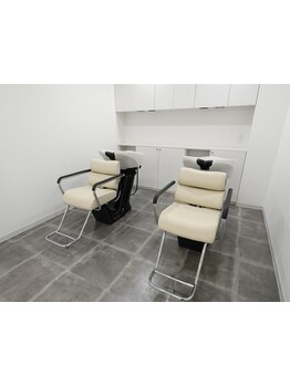 日頃の疲れをスッキリ解消◎癒しの極上ヘッドスパをご提供。頭皮のコリをほぐし髪の芯からキレイにします◇