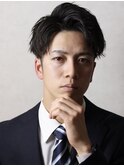 スーツ短髪ツーブロック束感モテる黒髪シークレットパーマ流行