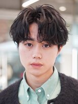 エリマ 横浜西口(elima) 横浜西口メンズセンターパート七三分けパートニュアンスパーマ