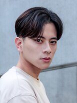 エヌドットサロン ギンザ(N.SALON GINZA)&nbsp;大人メンズ毛流れセンターパート　ツーブロ刈り上げショート