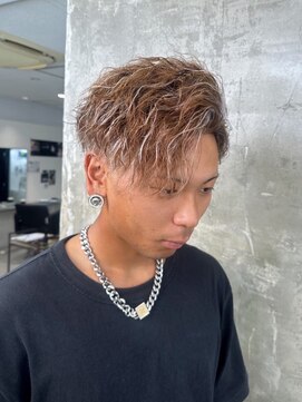 メンズサロン キング 梅田店(Men’s salon K!ng) 波巻きツイストスパイラルパーマ/フェザーパーマ/眉毛/メンズ