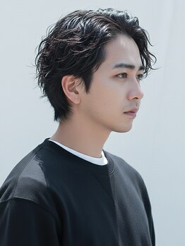 men's salon Gthree３【メンズサロンジースリー】の写真/【扱いやすく曲げる】シークレットパーマで、仕事/校則に合わせつつ自然なオシャレが実現！朝のSETも簡単に