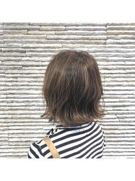 ビス リアン 川口店(Vis lien) 20代30代40代前下がりストレート小顔補正立体カット