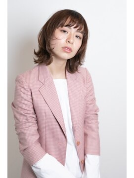 マウロア(MAULOA) 【Mauloa】ウルフレイヤー  伸ばしかけ 外ハネ 大人可愛い