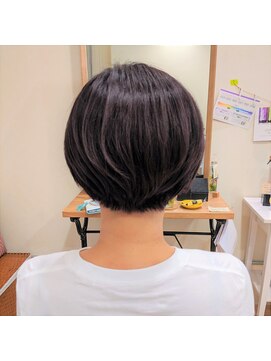 ベル 東十条(Belu) くせ毛×柔らかショート×キャンディーパープル【美容室ベル】