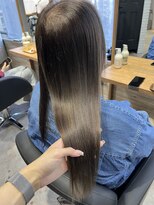 リーオオサカ(Lee Osaka) アッシュブラウン×東芽生