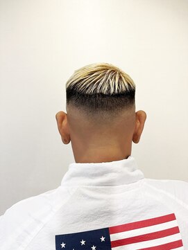 銀座マツナガ 神田店 スキンフェード刈り上げトリプルカラー20代30代