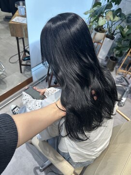 エッセ 大阪梅田茶屋町店(esse) ブルーブラックカラー