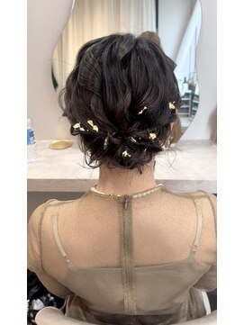 ミラ(Mila) ボブヘアから♪お呼ばれ定番アップスタイル