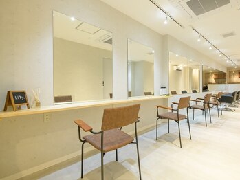 Lily. 北千住 美容院 髪質改善【リリィ】