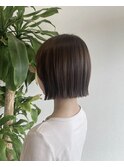 切りっぱなしボブ×オリーブブラウン