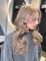 ジゼル(GiseL) ミルクティー　ブリーチカラー　外国人風