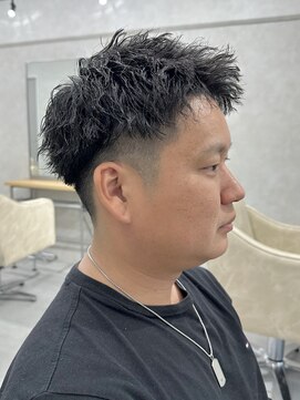 メンズ ラ ジェム(men's la gemme) ツイストスパイラルパーマ×短髪フェードスタイル