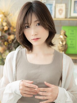 カバーヘア ブリス 志木南口駅前店(COVER HAIR bliss) センターパートくせ毛風くびれショートボブA2志木20代30代40代!