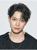 立ち上げも動きも簡単◎シーンを選ばないフェザーパーマスタイル