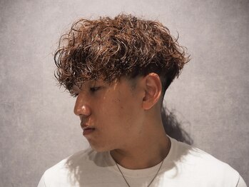 ブレス 西葛西店(BLESS)の写真/周りと差がつく最旬パーマでキャンパスの視線を独占。朝の準備も時短でキマる圧倒的なデザイン力を体感。