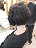 首見えショートボブ