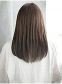 透け感バングのナチュラルストレート