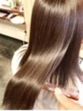 美髪を作りあげるのに必要不可欠な《トリートメント》髪質改善も叶う♪