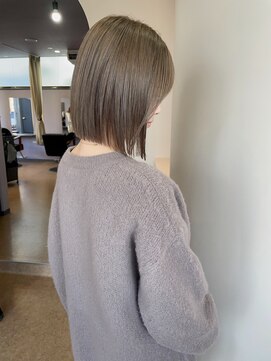 クム(QUMU) ハイトーン×タイトボブ