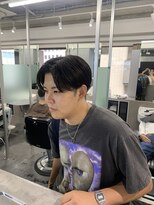 クロムトウキョウ ザ バーバー ネオン 新宿店(CHROM TOKYO the Barber ne/on)&nbsp;前下がりセンターパート